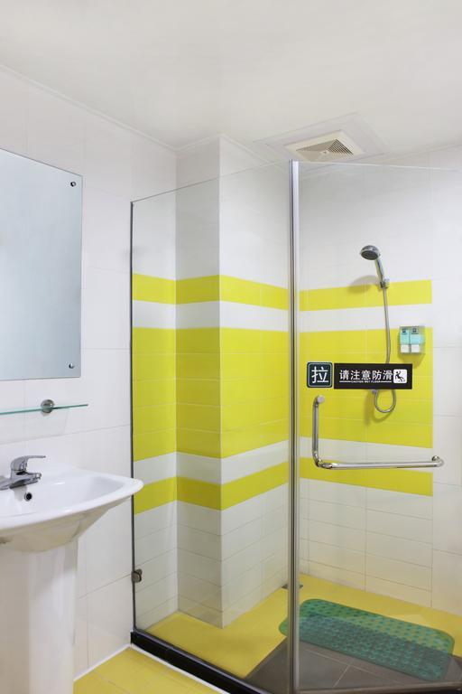 7Days Inn Shenzhen Shajing Shiming Square Szoba fotó