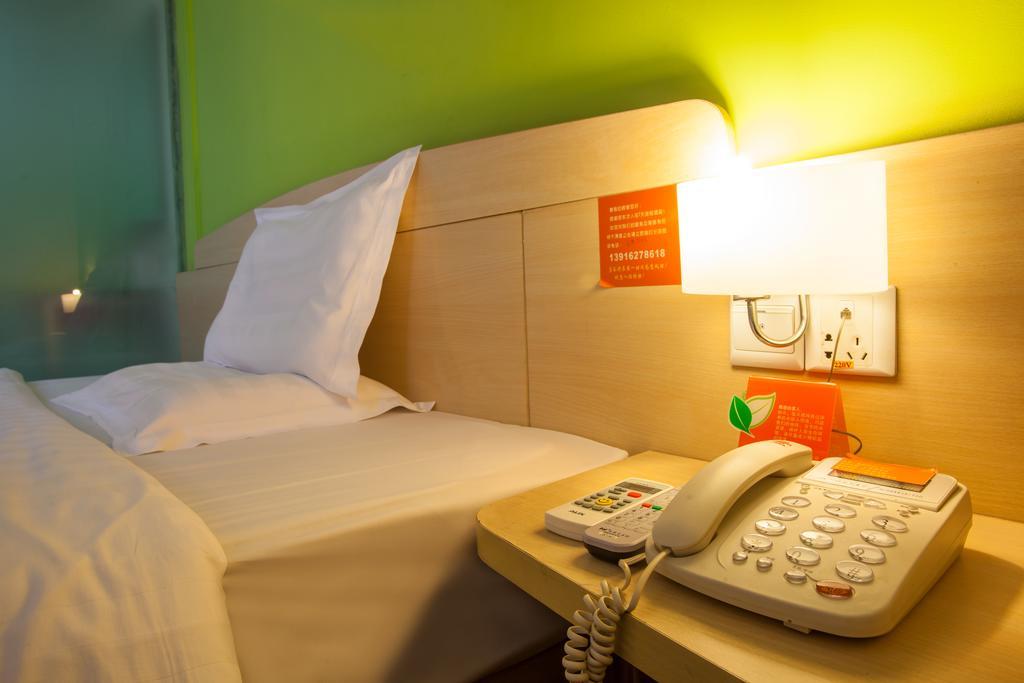 7Days Inn Shenzhen Shajing Shiming Square Szoba fotó